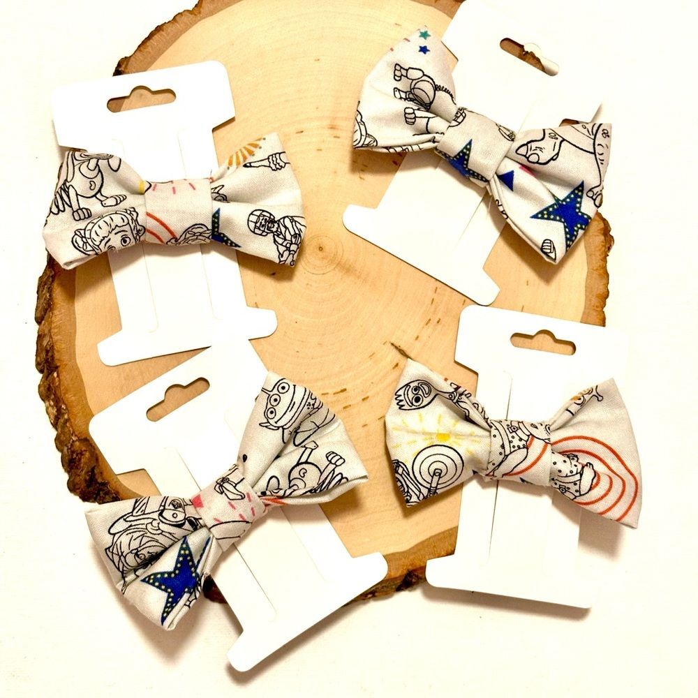 NWOT  Toy Story Girl’s Fabric Hairbow in White, Black & Multi